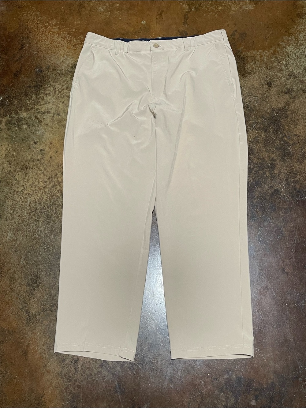 Izod Men's Khaki Straight-Leg Chinos in Light Tan